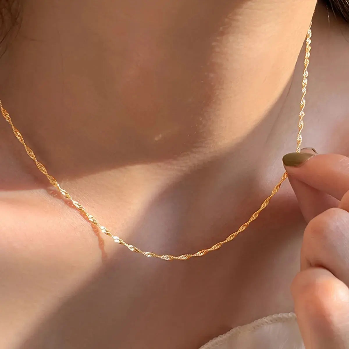 Luna Twist Necklace FERNACHE