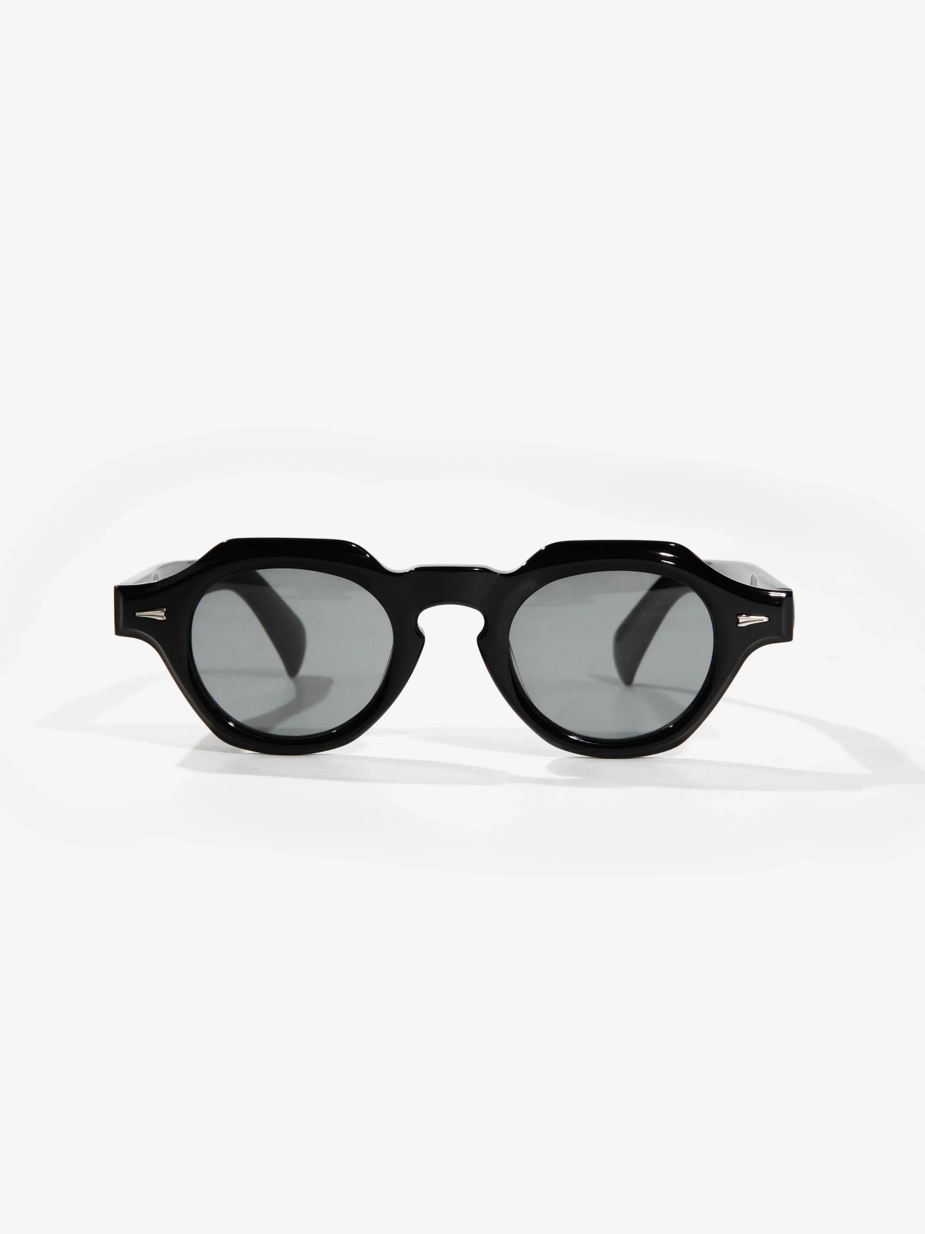 Three-quarter view of ACETATE BLACK