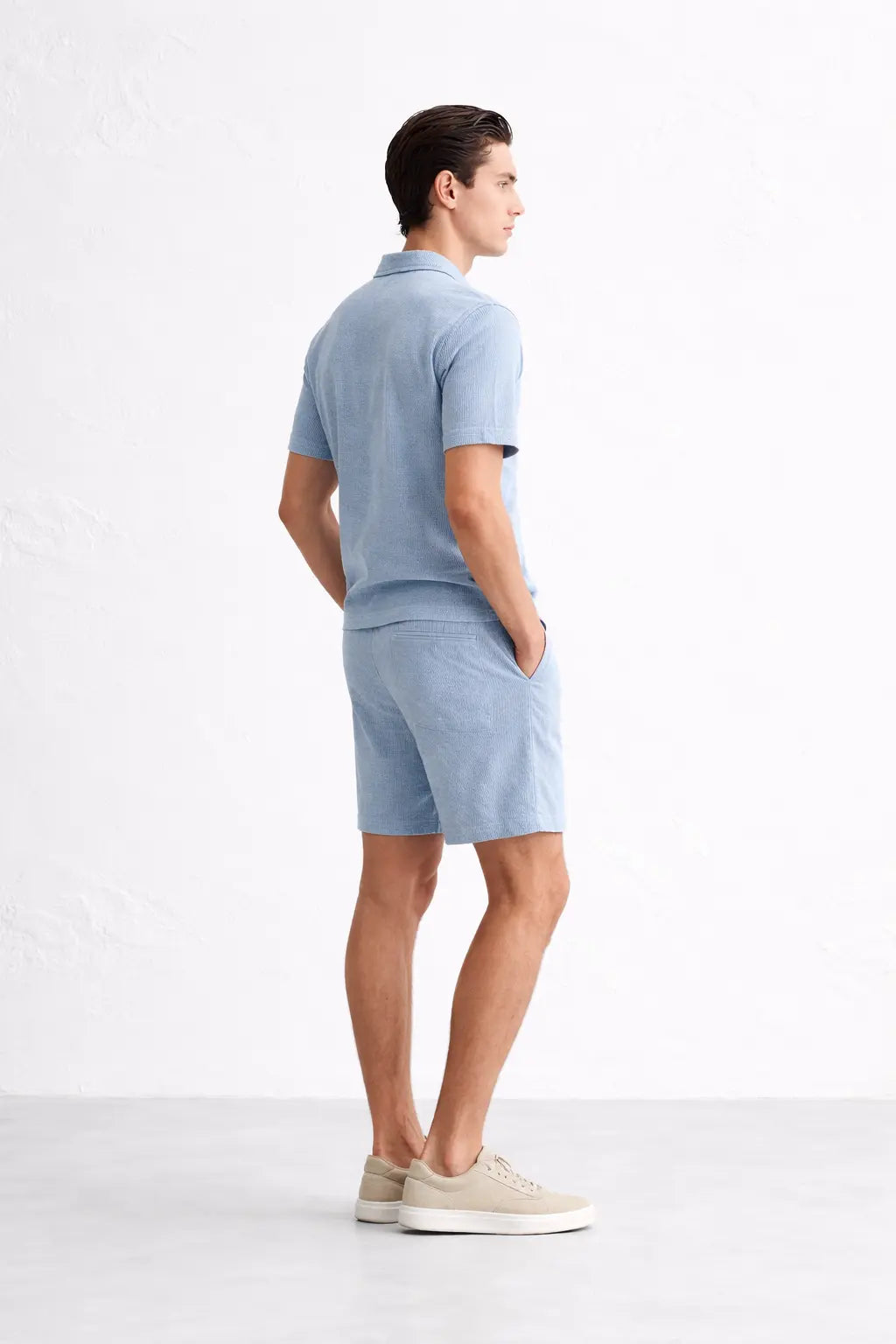 Side view of Bali - Short-Sleeved set