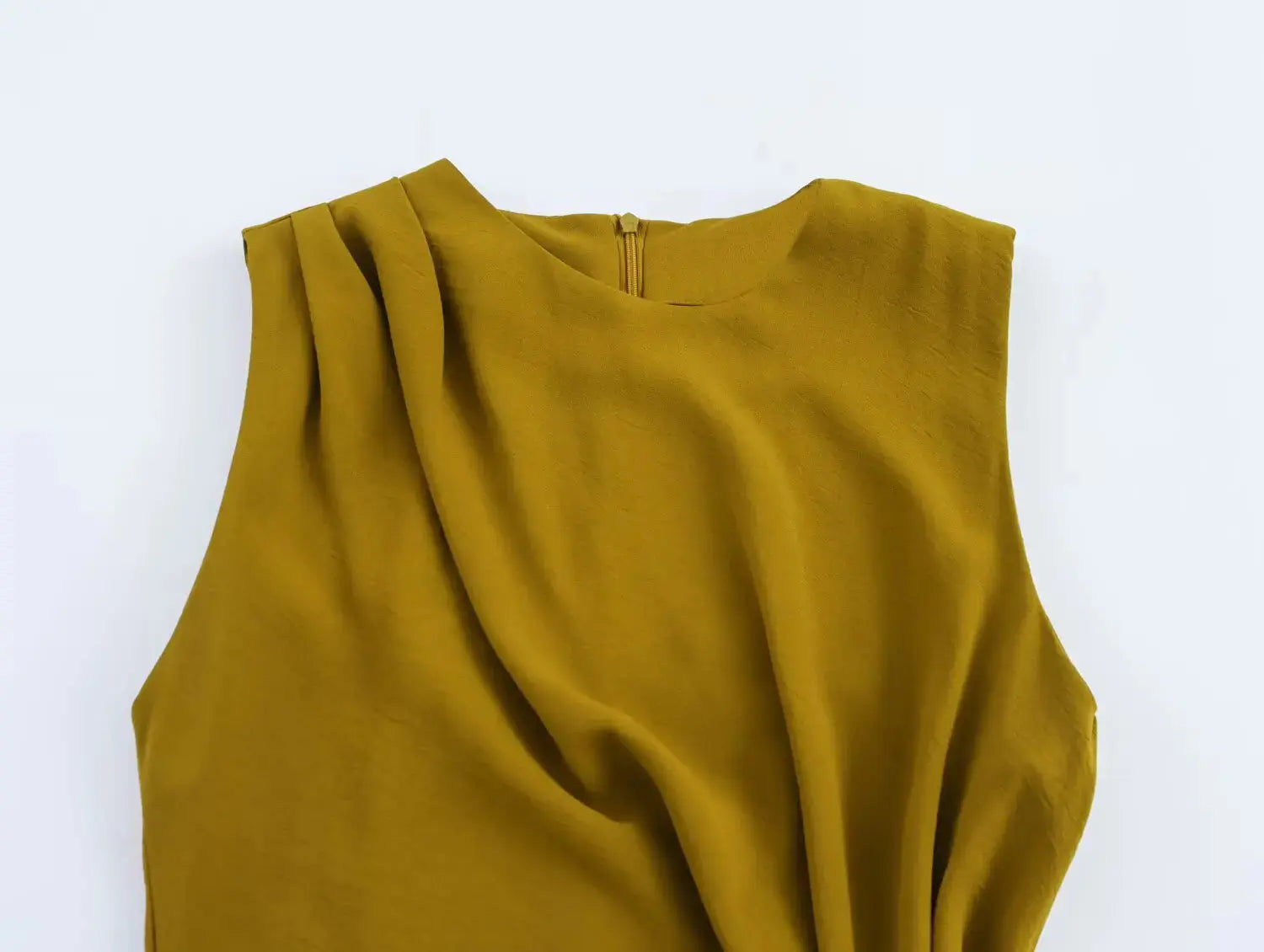Close-up detail of Donna d'Alba Dress