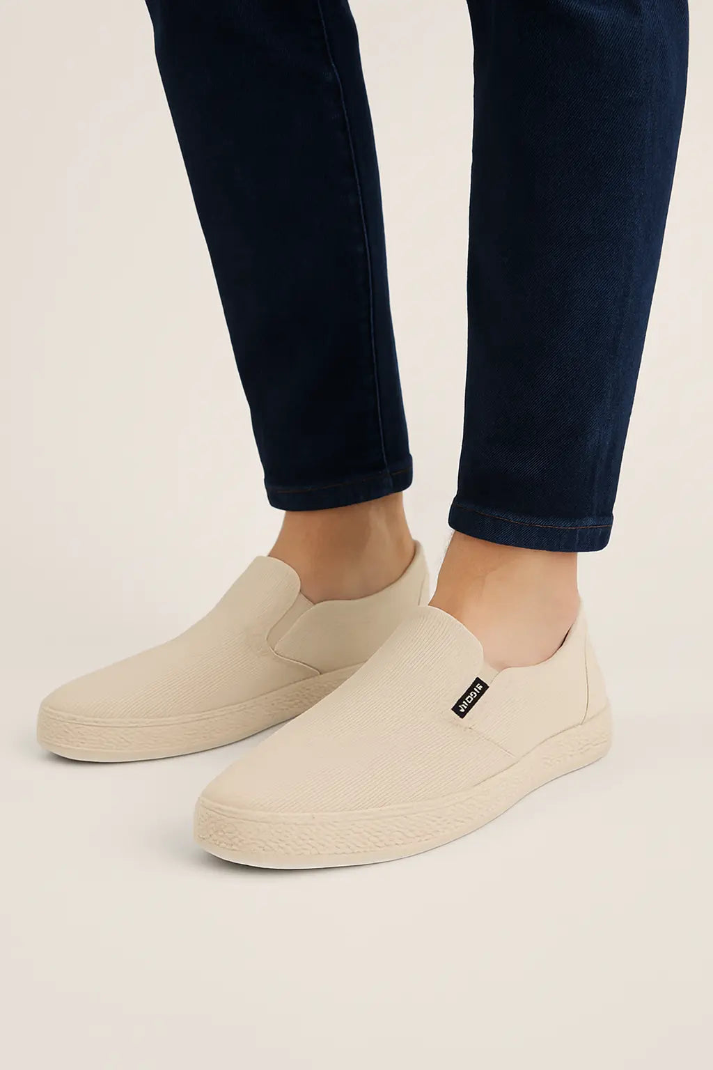 Side view of Espadrilles Sneakers