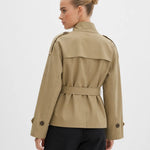 Back view of Éternelle Cape