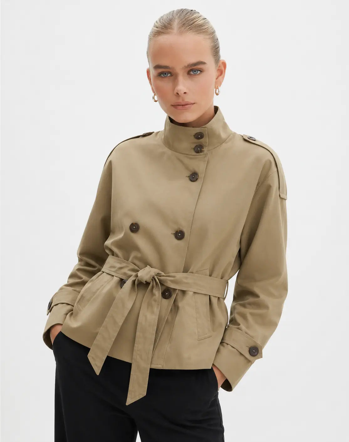 Éternelle Cape shown in a lifestyle setting