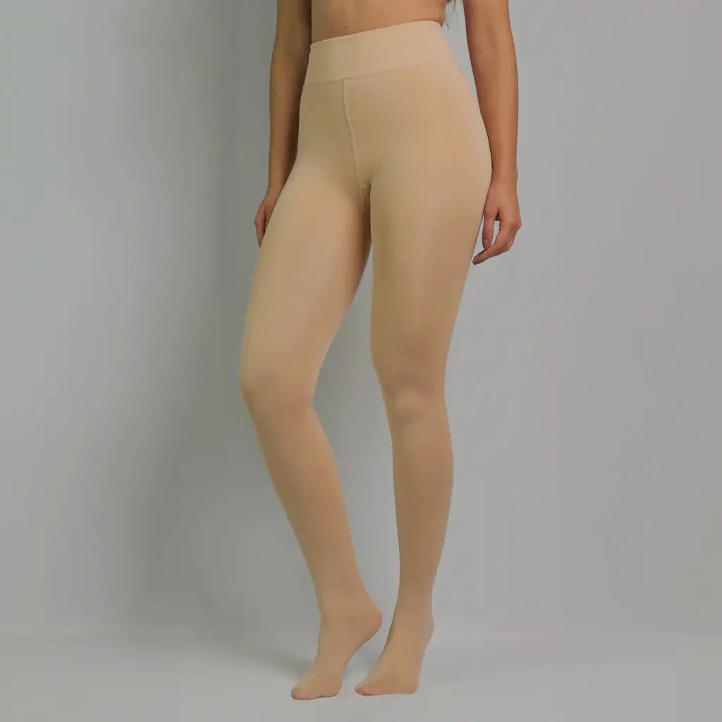 Light Fernache Baby Velvet Tights – Elegant Warmth & Flawless Fit shown in a lifestyle setting