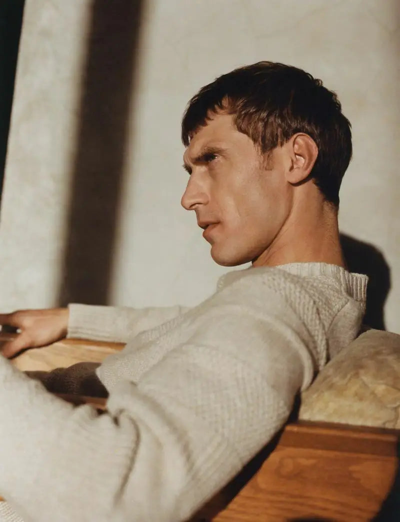 FERNACHE men's knitwear – timeless Old Money fashion in natural beige tones.