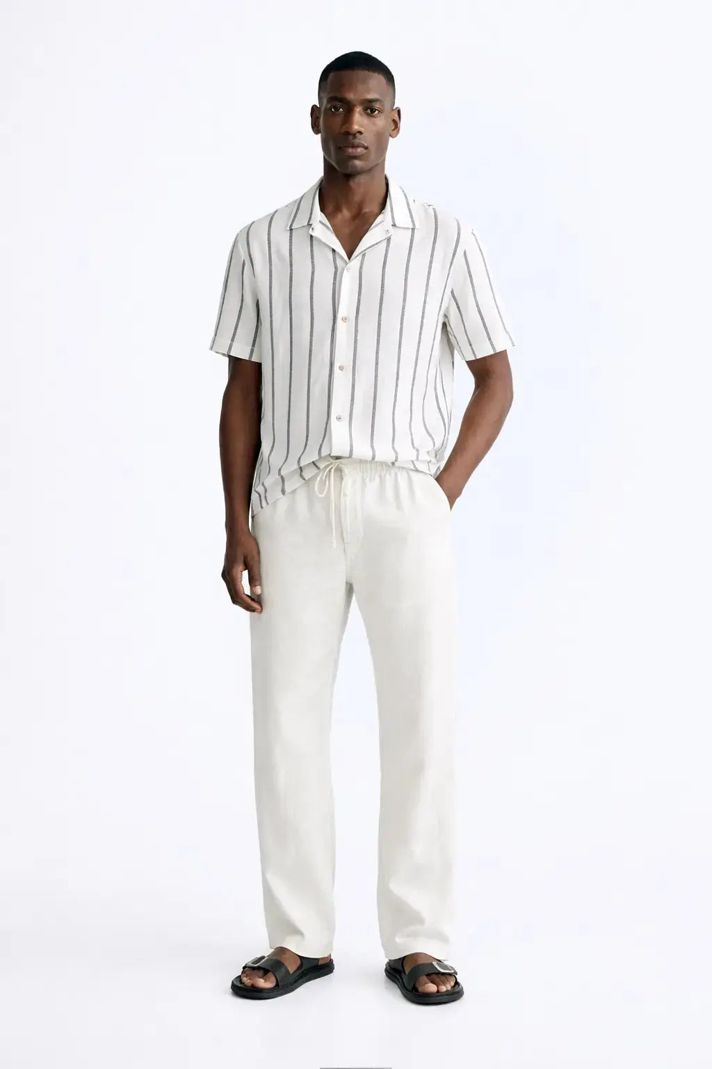 Side view of Havana - Short-Sleeved Set