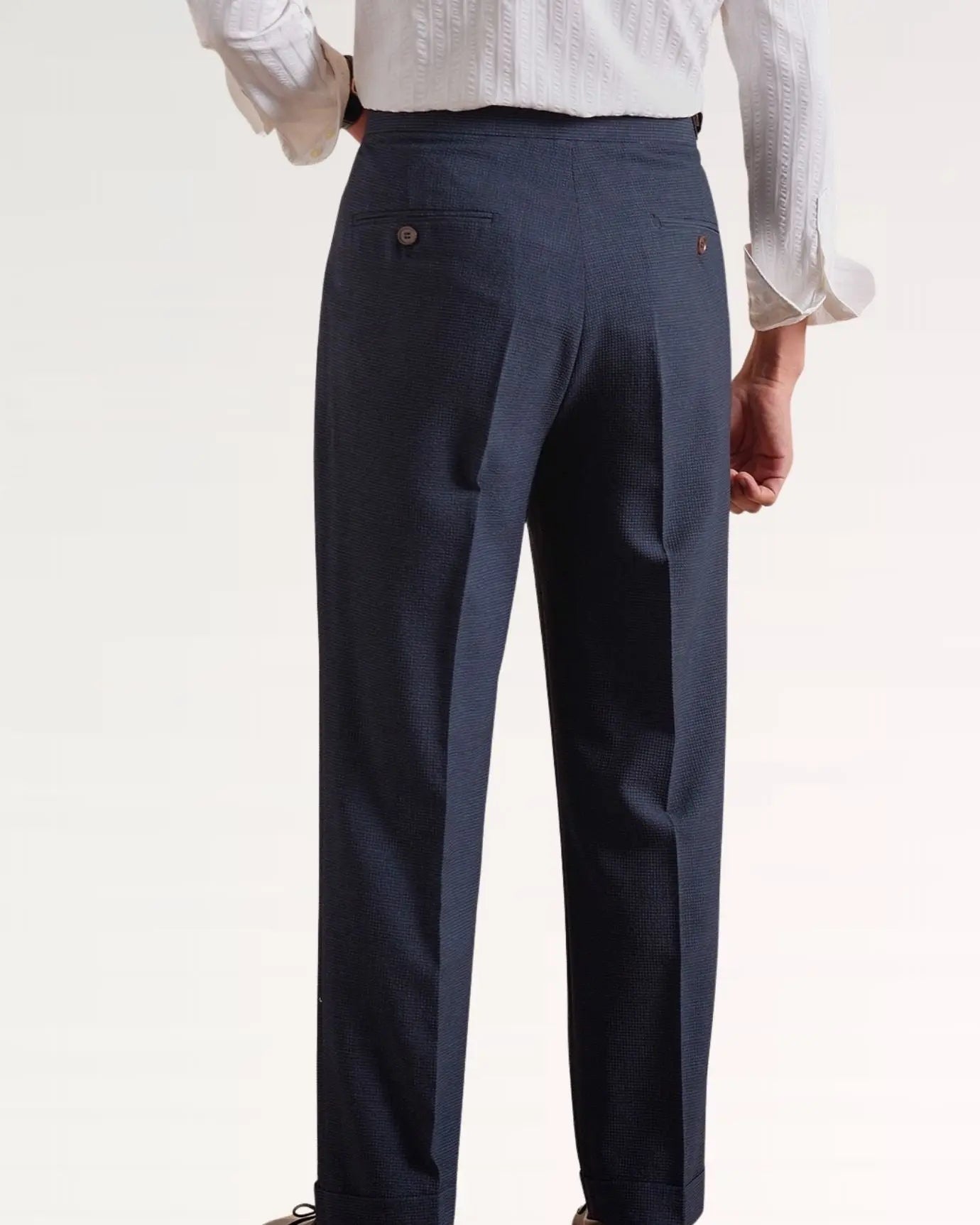 Close-up detail of Italian Business Casual Trousers Breathable, fabric detail