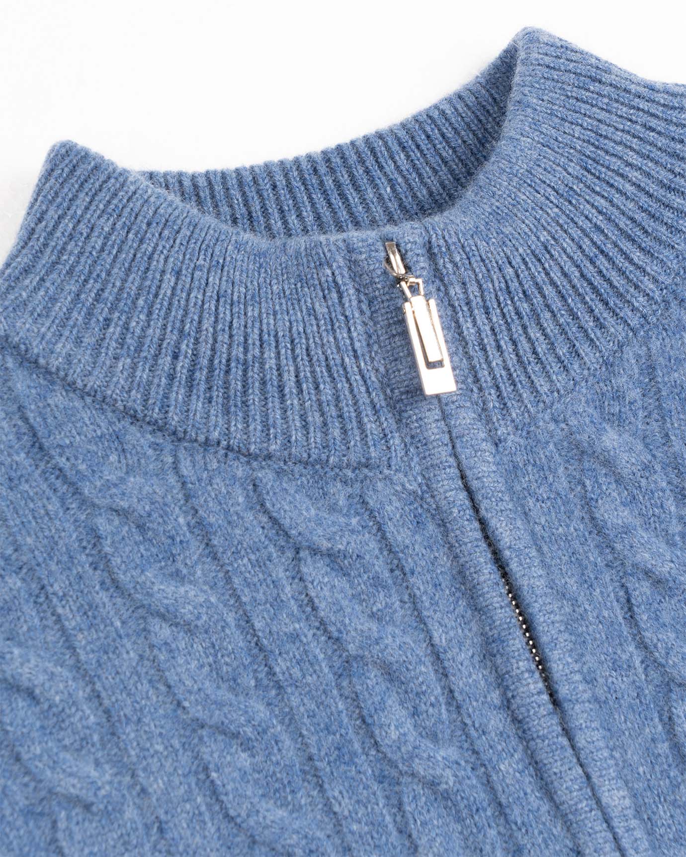 Fernache Old Money Sweater Zip shown in a lifestyle setting, full length view