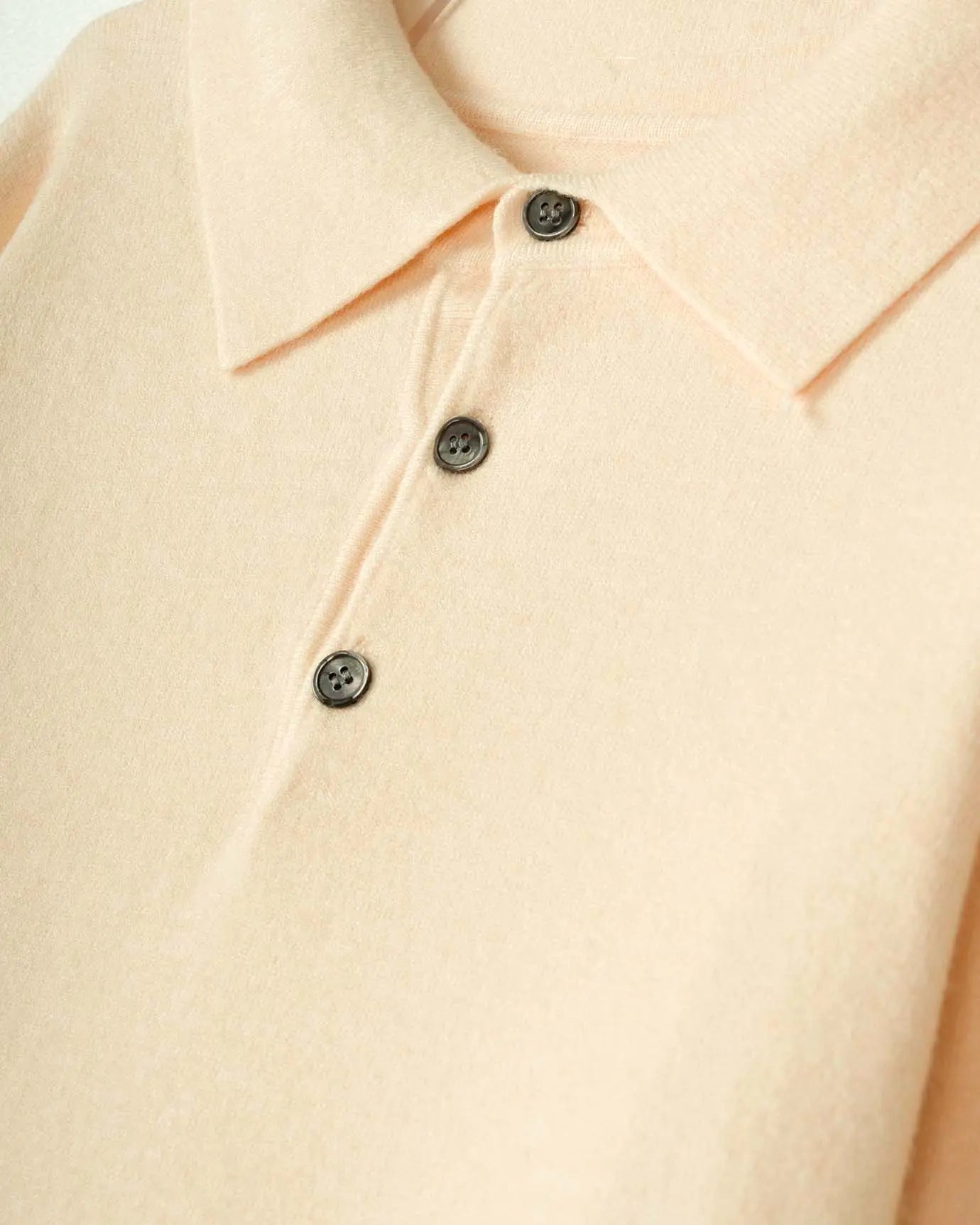 Close-up detail of Fernache Old Money Wool Fine Polo, texture detail