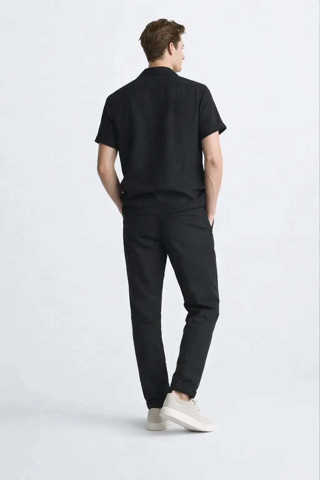 Back view of Malé - Short-Sleeved Set, close up