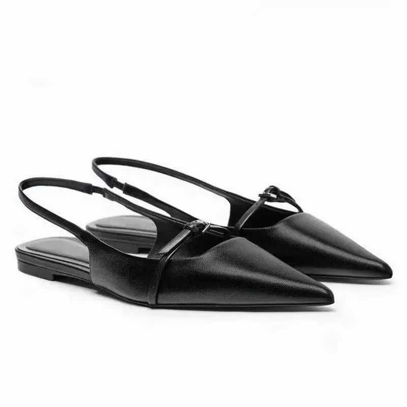 Three-quarter view of Nero Piatto Shoes