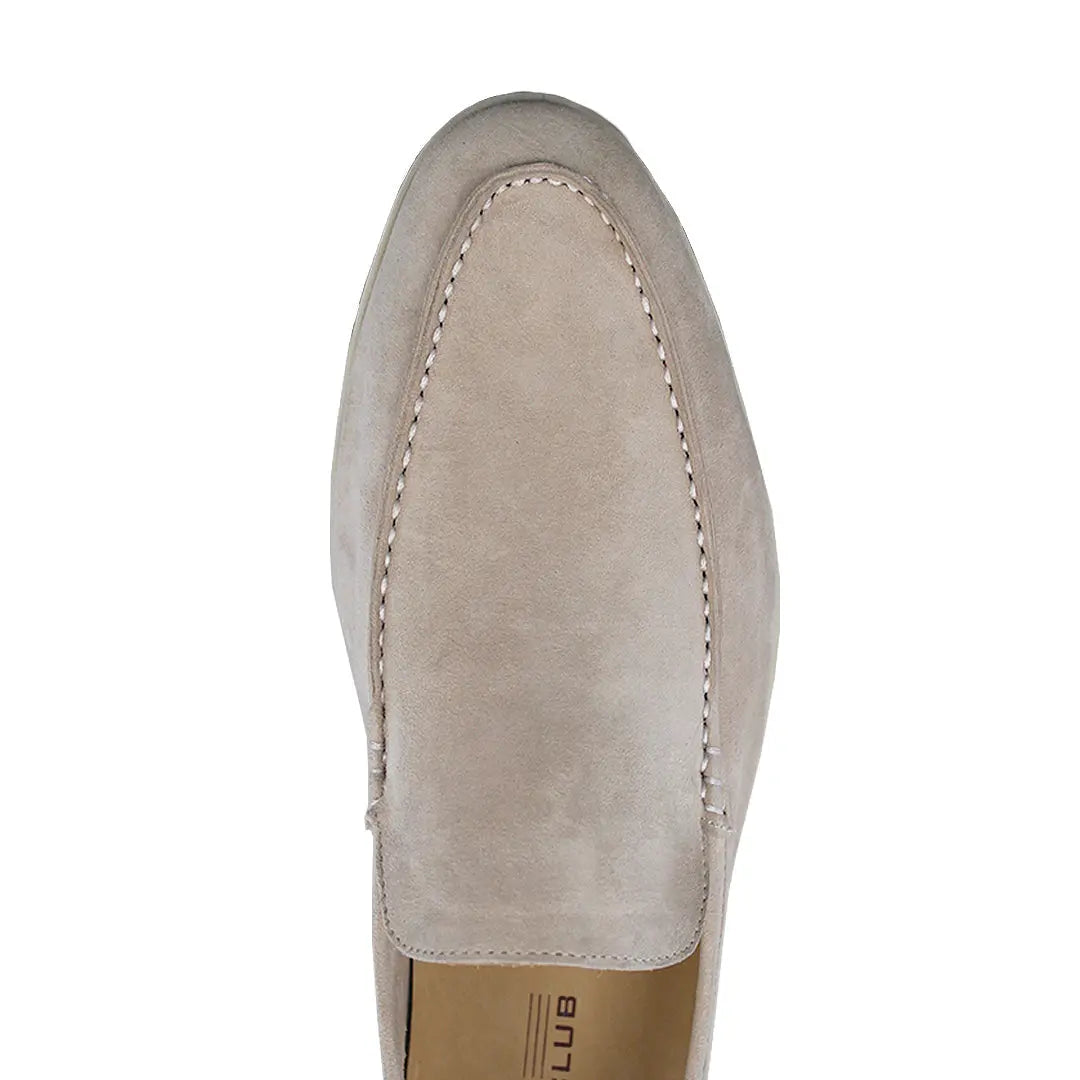 Close-up detail of Old Money Yacht Suède Loafers, construction detail