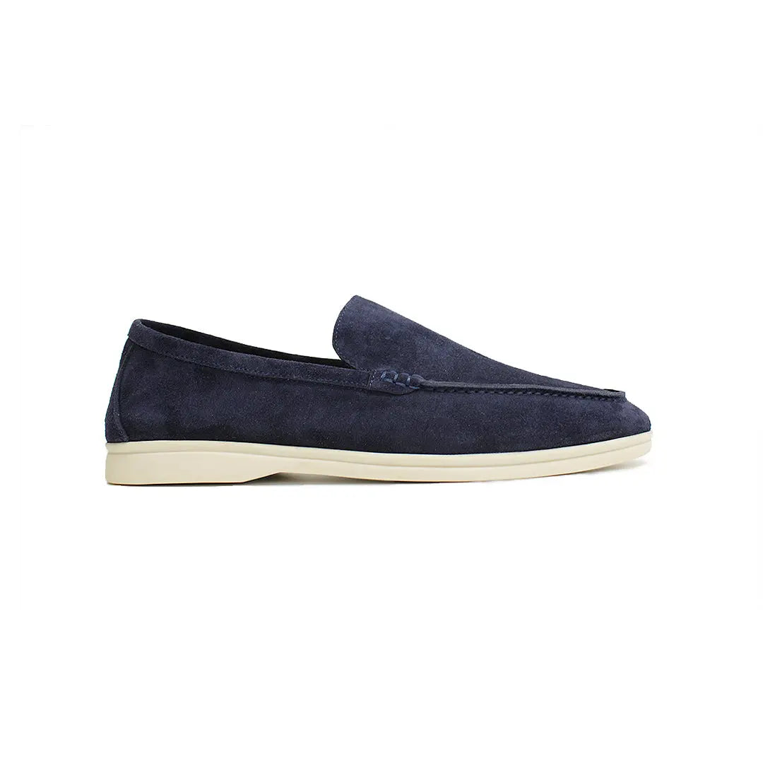 Side view of Navy Old Money Yacht Suède Loafers