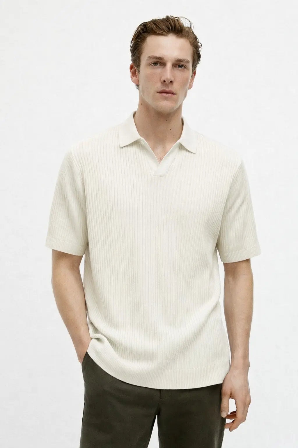 Front view of Ribb Polo, close up