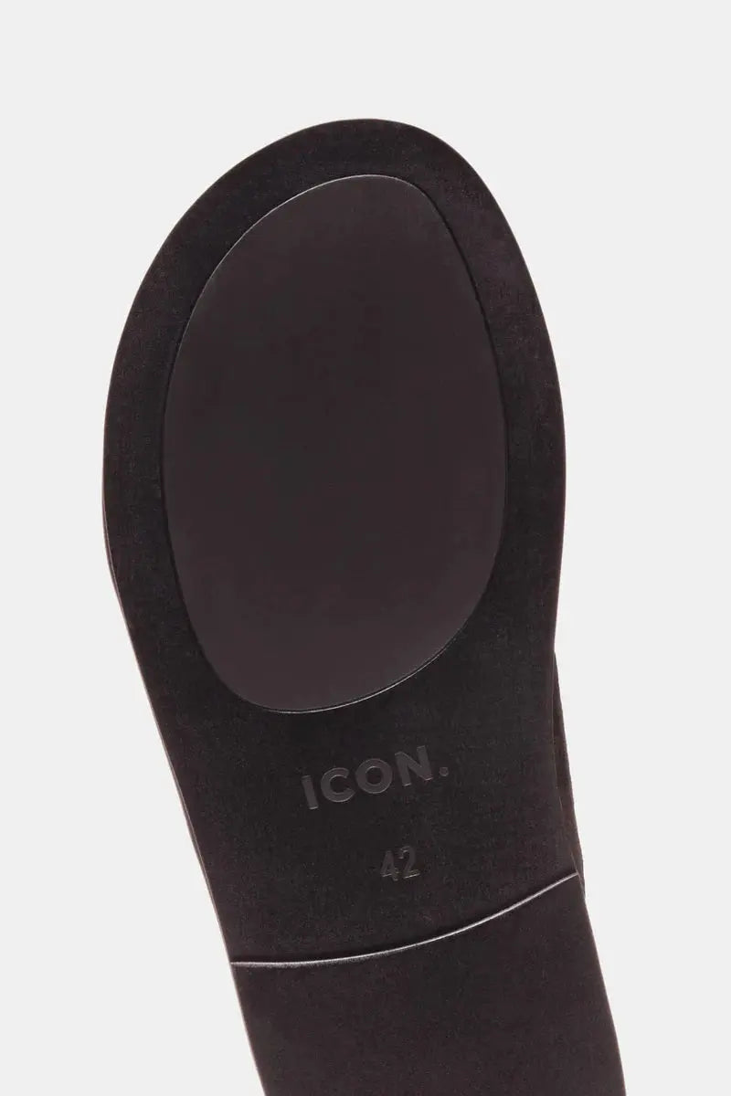 Front view of THE Monaco STEFANO SANDALS, close up
