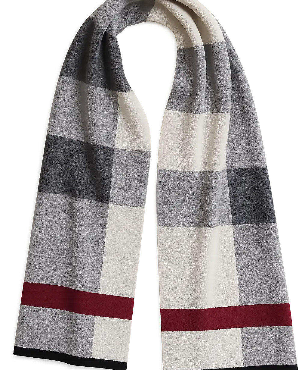 Front view of Veldrin Scarf